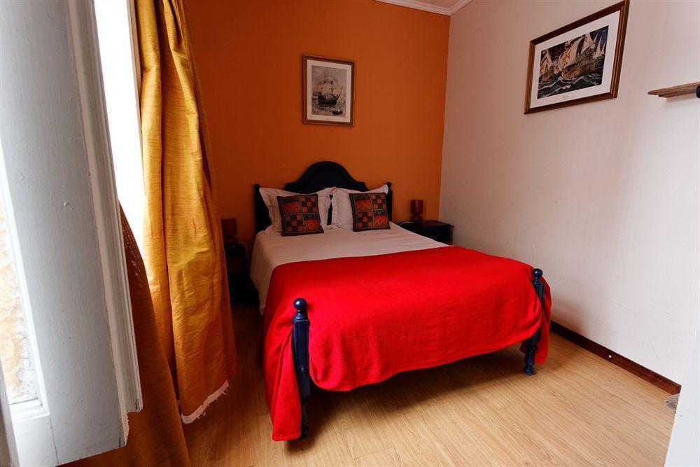 Alvares Cabral Guesthouse Porto Exterior photo