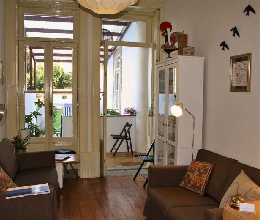 Alvares Cabral Guesthouse Porto Exterior photo