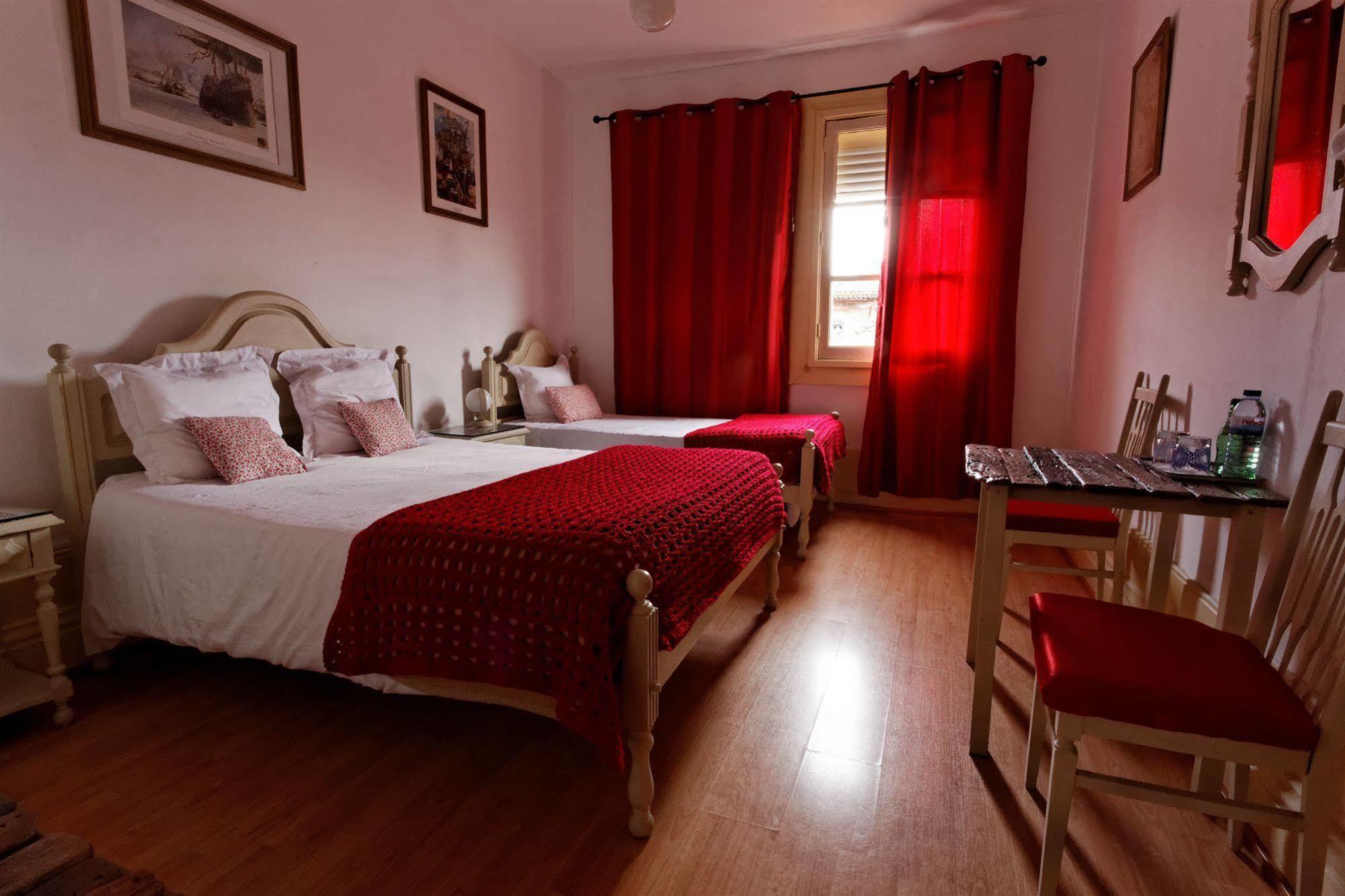Alvares Cabral Guesthouse Porto Exterior photo