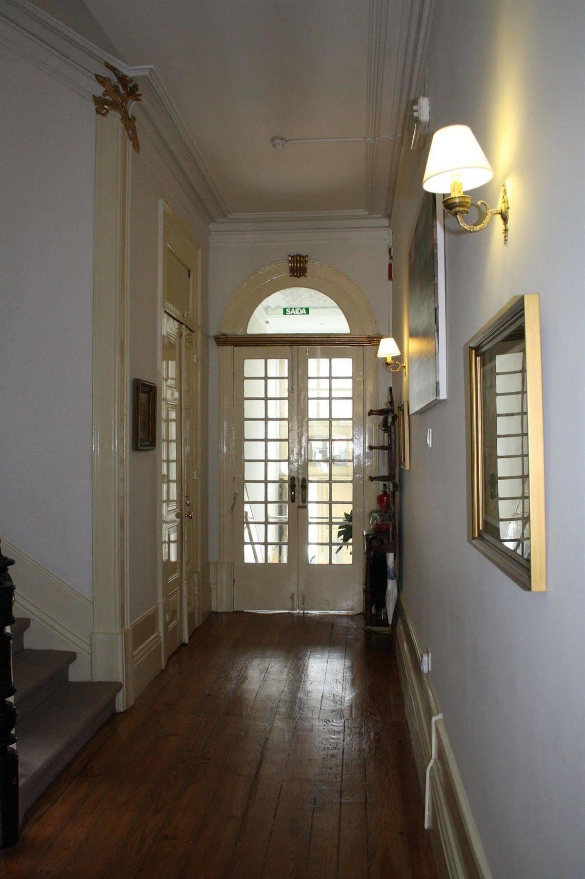 Alvares Cabral Guesthouse Porto Exterior photo